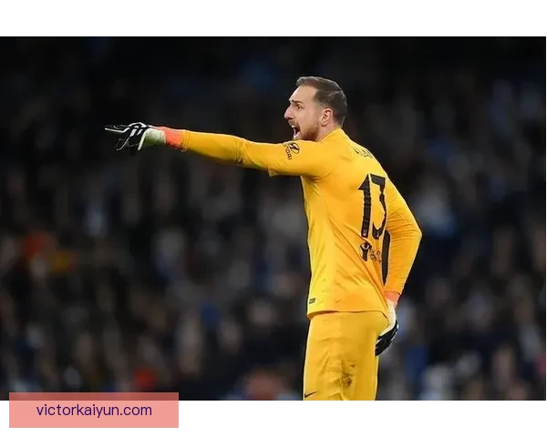 诺伊尔门将技术特点与本赛季表现分析控稳健